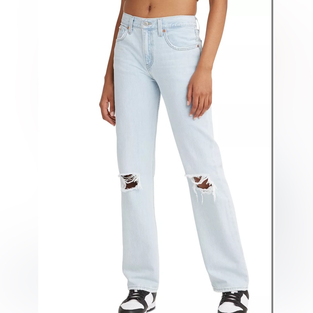 Levi’s Low Pro light wash jeans